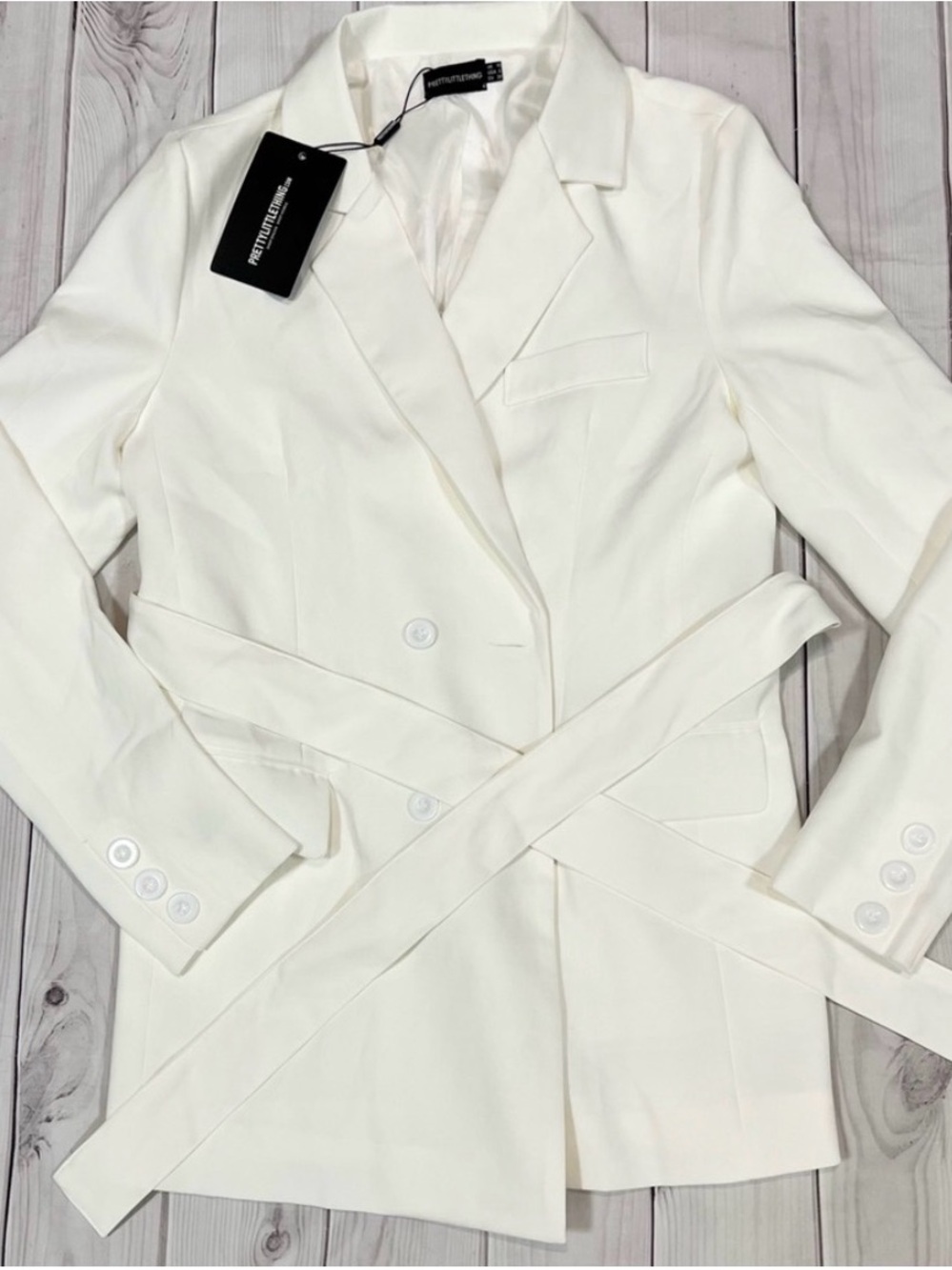 NWT- PrettyLittleThing Cream Double-Breasted Belted Blazer Size 6